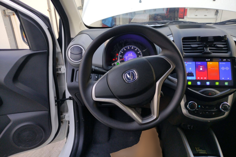 长安欧尚 奔奔E-Star 2021款 国民版 心怡版（快充版）磷酸铁锂（31.18kWh）中控内饰13