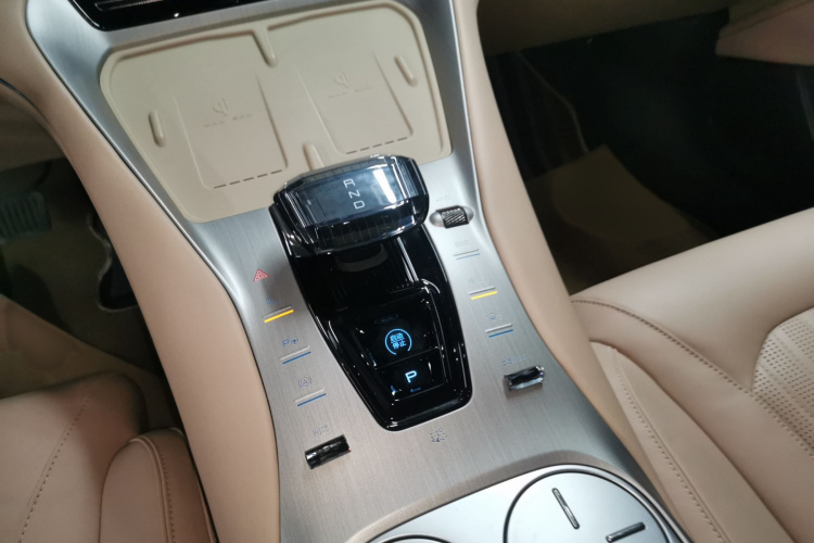 腾势N7 2023款 超长续航版局部细节18