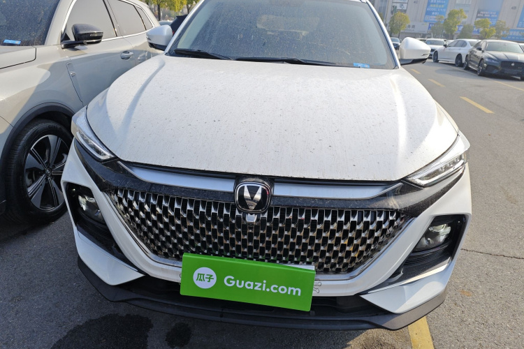 长安X7 PLUS 2024款 1.5T 自动尊崇型 7座车身外观2