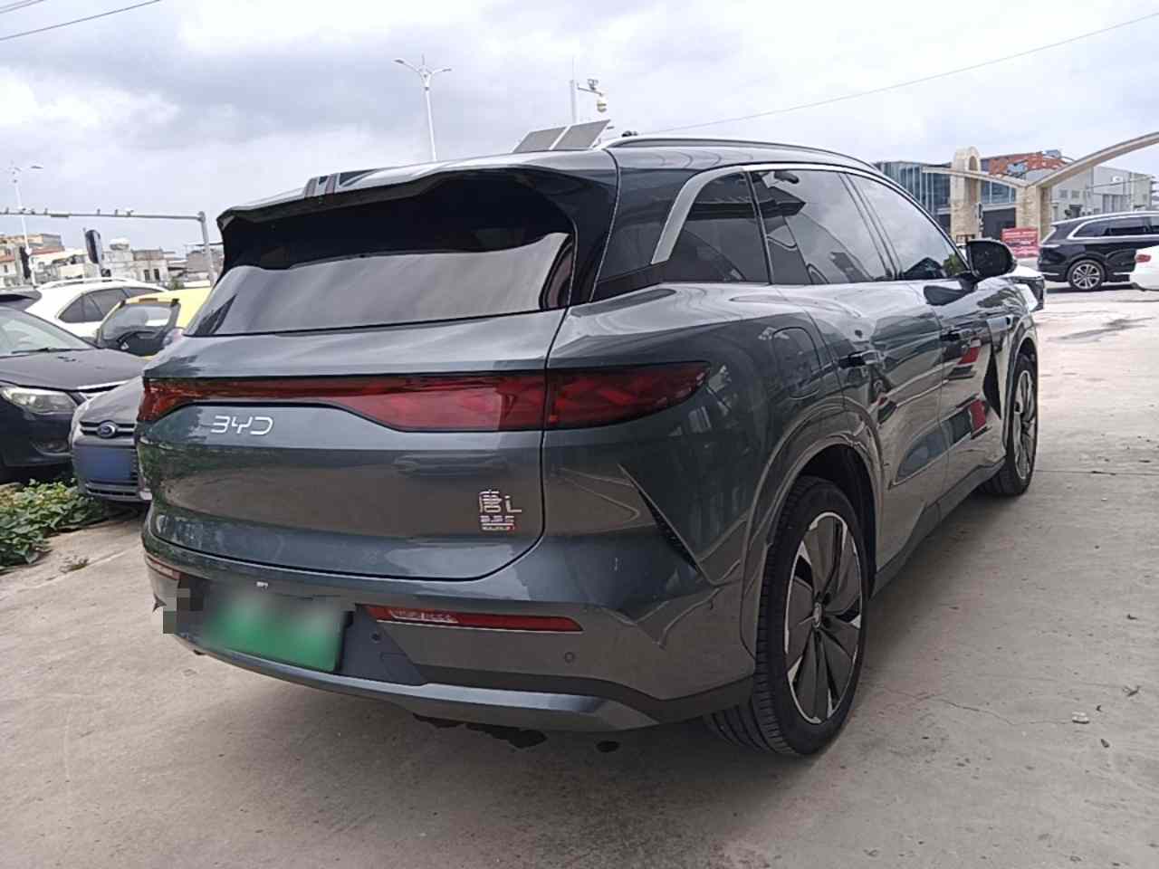 比亚迪 唐L 2025款 EV 600KM四驱激光雷达旗舰型(4)