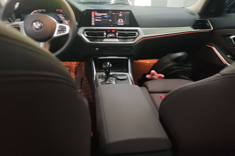 宝马3系 2020款 改款 325Li M运动曜夜套装局部细节16