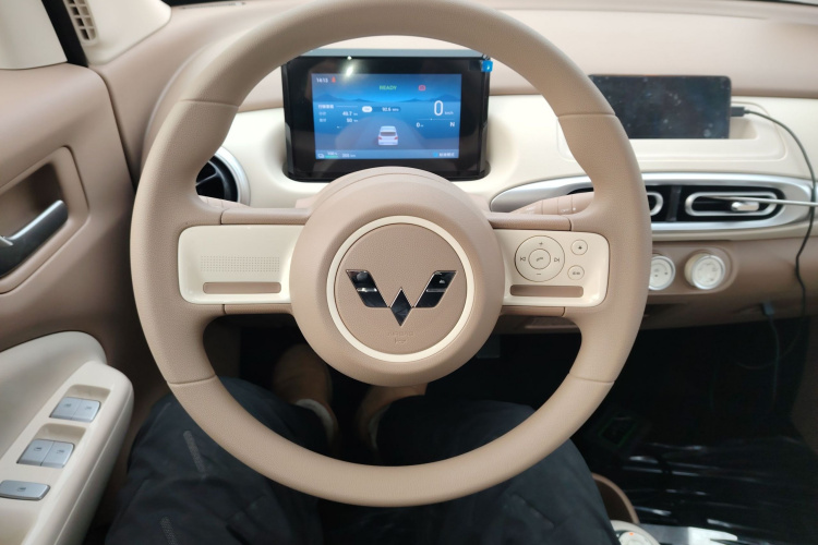 五菱汽车 宏光MINIEV 2025款 四门版 进阶款中控内饰13