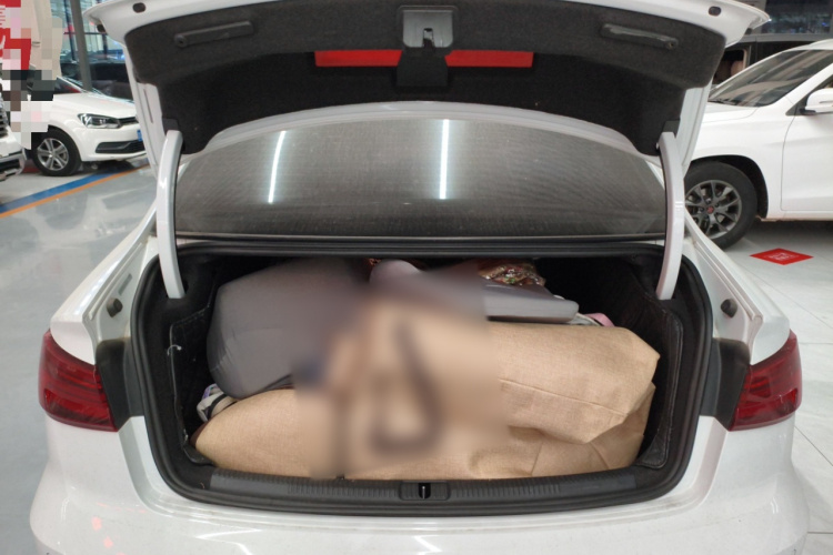 奥迪A3 2020款 Limousine 35 TFSI 进取型 国VI机舱底盘23