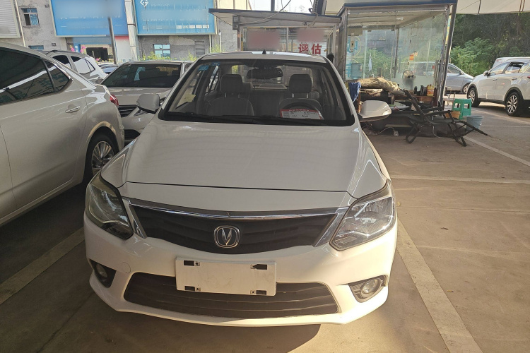 长安 悦翔V3 2015款 1.4L 手动美满型 国V车身外观2