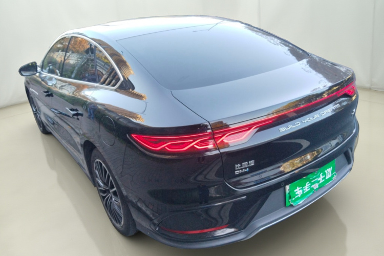 比亚迪 汉 2022款 DM-i 121KM 尊荣型车身外观5