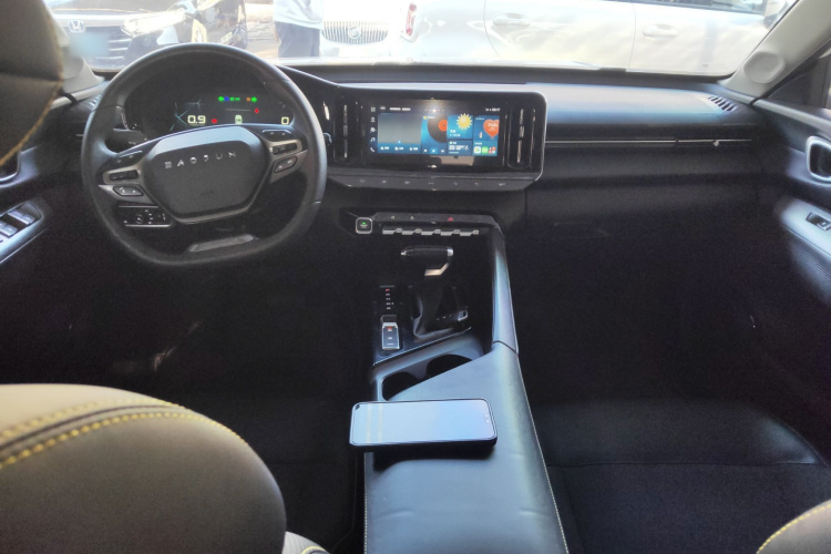 宝骏RC-5 2020款 RC-5W 1.5T CVT智耀豪华型中控内饰7002