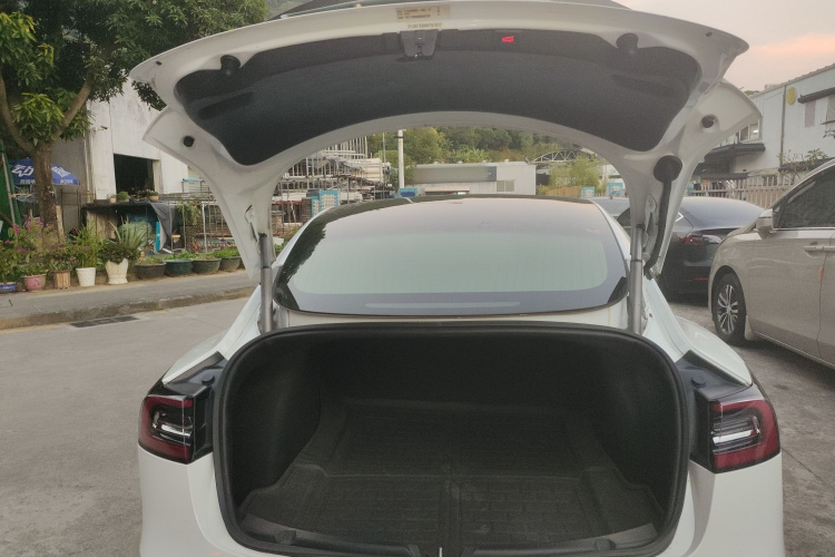 特斯拉 Model 3(进口) 2019款 Performance高性能全轮驱动版机舱底盘23
