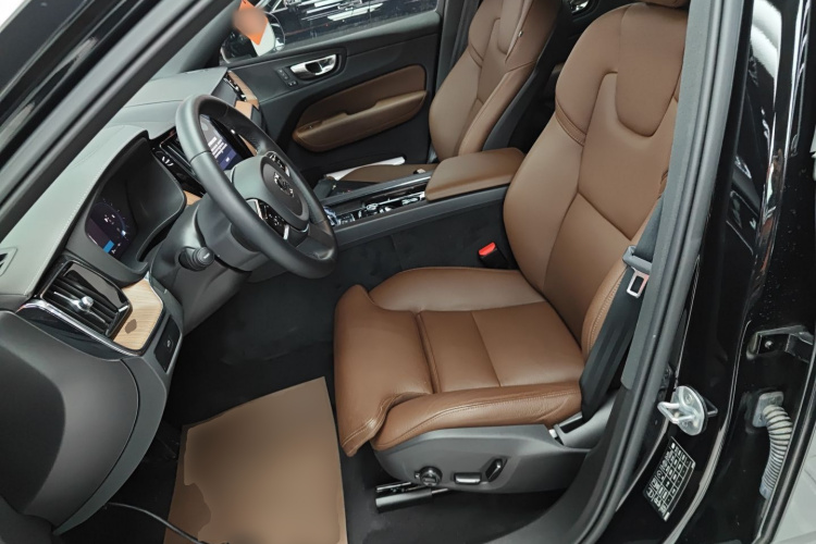 沃尔沃XC60 2024款 B5 四驱智远豪华版中控内饰19