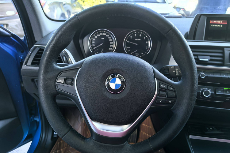 宝马1系(进口) 2016款 118i 领先型局部细节13