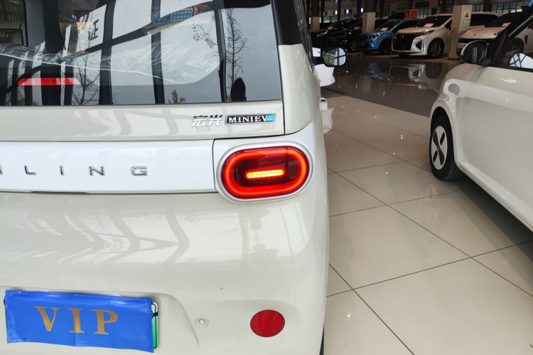 五菱汽车 宏光MINIEV 2024款 第三代 215km 青春版车身外观9