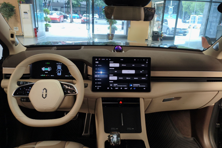 鸿蒙智行 问界M7 2024款 1.5T 智驾四驱Ultra版 5座中控内饰12