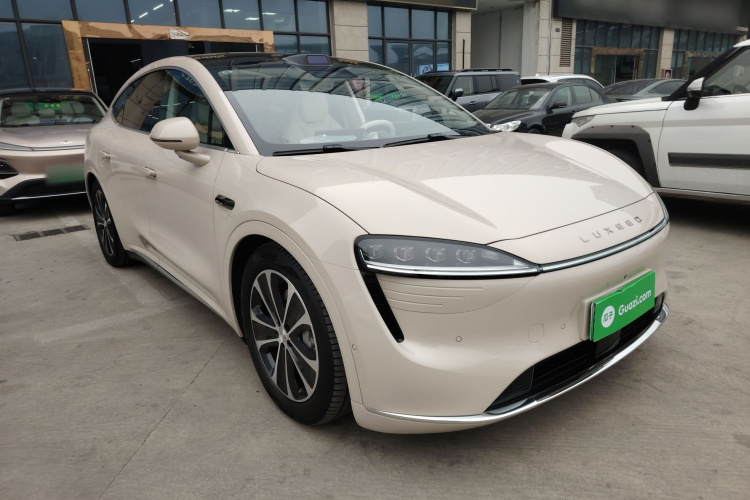 鸿蒙智行 智界R7 2025款 增程 251km Max车身外观3