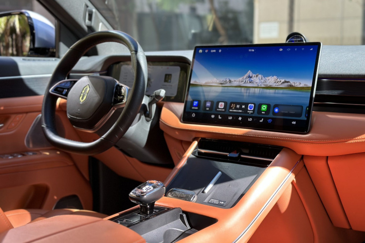 鸿蒙智行 问界M7 2024款 1.5T 智驾四驱Pro版 5座中控内饰7006