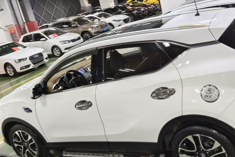 东南DX7 2017款 1.5T 自动荣耀版车身外观6001