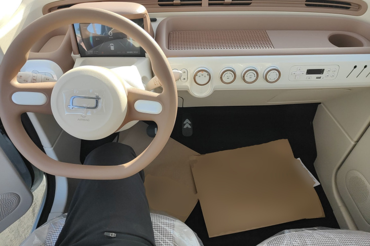 奔腾小马 2026款 222km 萌趣马 Plus中控内饰12