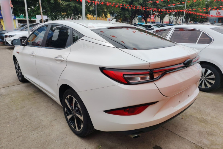 思皓A5 2021款 1.5T CVT尊贵智联型车身外观6003