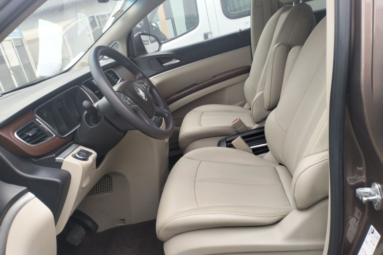 别克GL8 2018款 28T 舒适型 国VI局部细节19