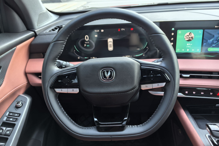 长安CS75 PLUS 2024款 第三代 冠军版 2.0T 智驾劲擎型局部细节13