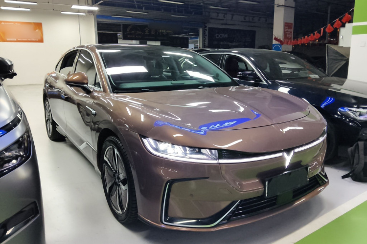 岚图汽车 岚图追光 2023款 四驱标准版车身外观3