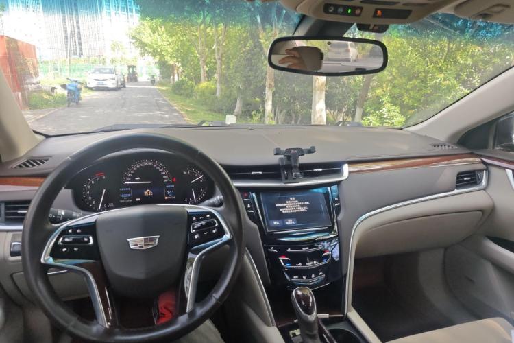 凯迪拉克XTS 2017款 28T 精英型中控内饰7002