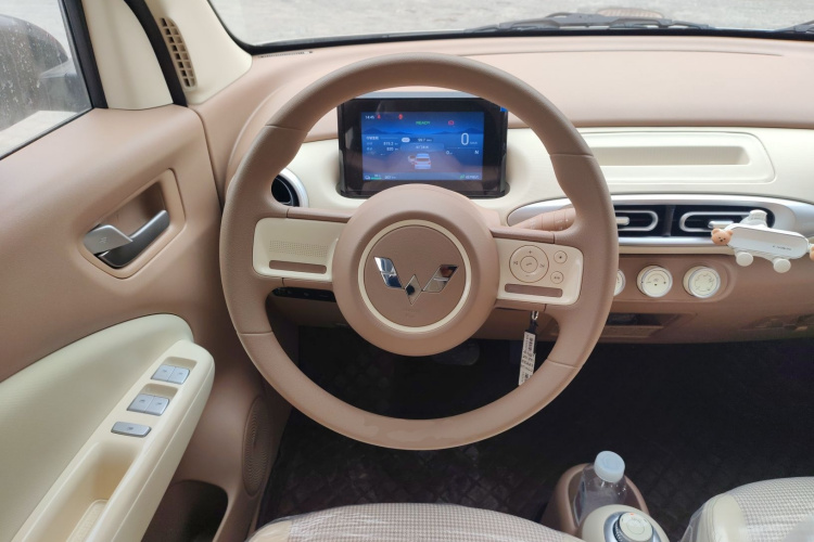 五菱汽车 宏光MINIEV 2025款 四门版 进阶款中控内饰13