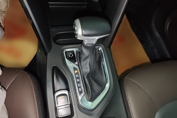 广汽传祺 传祺GS4 2017款 235T 自动两驱豪华智联版局部细节18