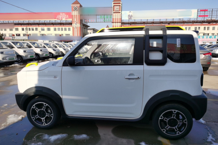 吉利银河 2025款 210km 熊猫骑士车身外观6003