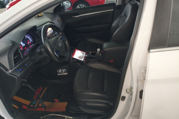 现代 领动 2020款 1.5L CVT智炫·精英型局部细节19