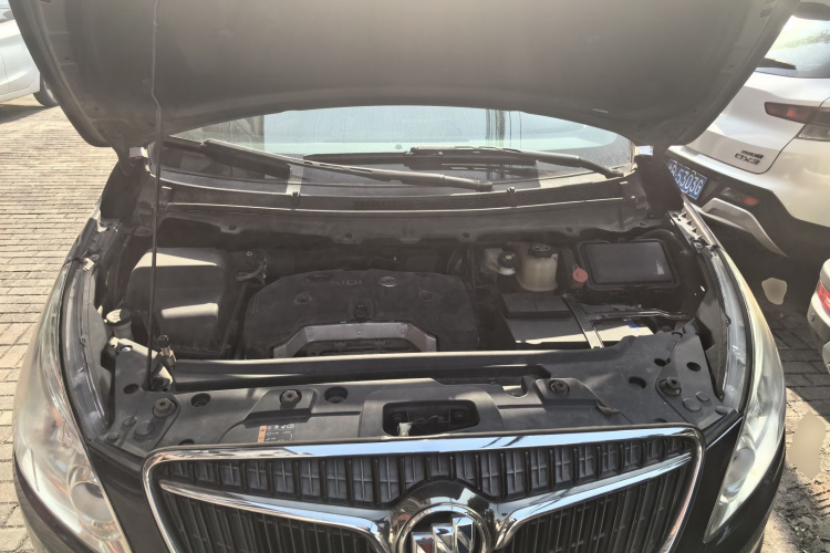 别克GL8 2017款 25S 舒适型 国V机舱底盘24