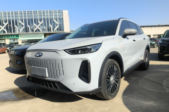 奇瑞 风云T9 2024款 120 长续航版旗舰型 7座 三元锂