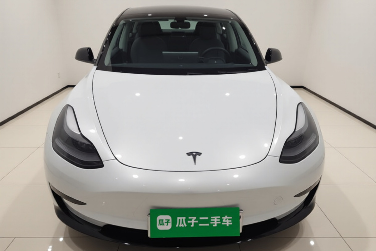 特斯拉 Model 3 2022款 后轮驱动版车身外观2