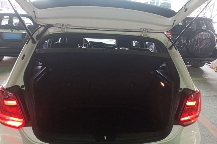 大众 Polo 2016款 1.4TSI GTI机舱底盘23