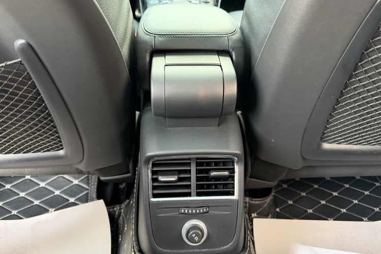 奥迪A3 2020款 Limousine 35 TFSI 风尚型 国VI中控内饰7004