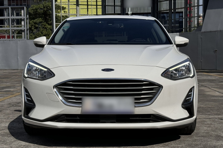 福特 福克斯 2019款 两厢 1.5L 手动锋跃型 国V车身外观6002