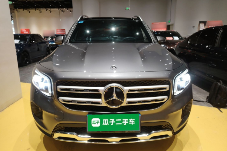 奔驰GLB 2023款 GLB 200 动感型车身外观6001