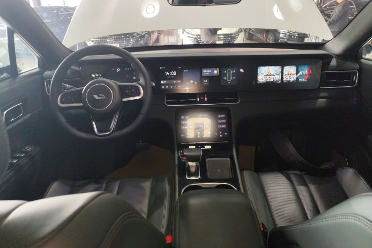 理想汽车 理想ONE 2020款 增程6座版中控内饰12