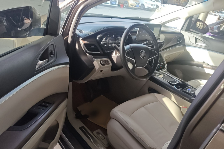 别克GL8 2020款 陆上公务舱 652T 尊贵型中控内饰7003