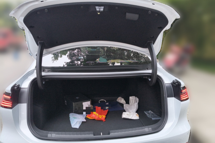 吉利银河 银河A7 2025款 EM-i 70km 豪享版中控内饰23