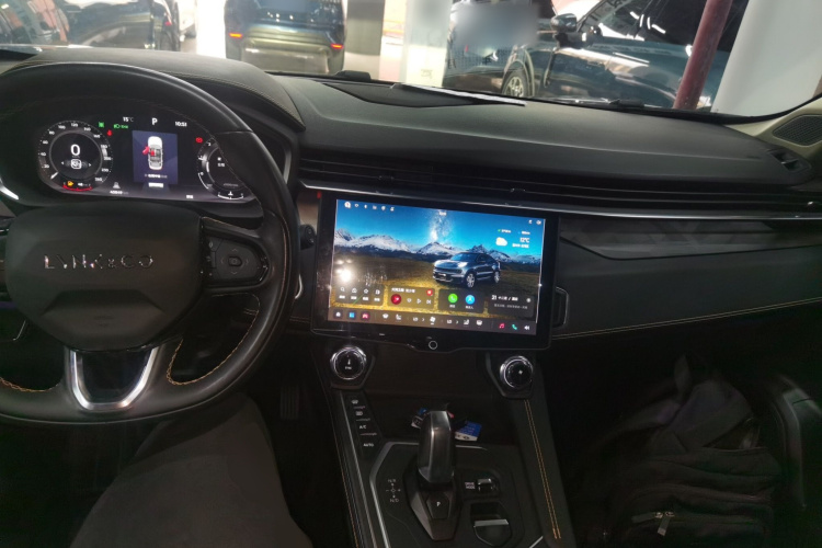 领克01 2023款 2.0TD 两驱型Pro中控内饰12