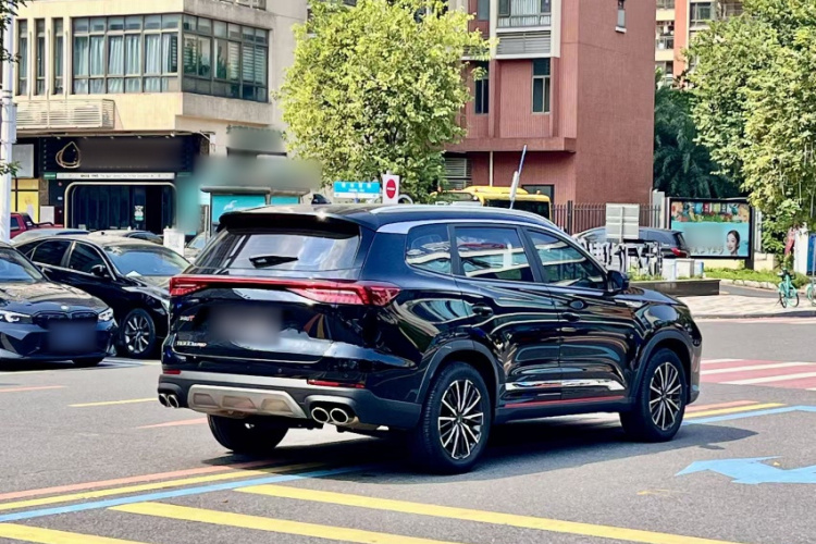 奇瑞 瑞虎8 PRO 2022款 390T 两驱天穹版 5座车身外观6009