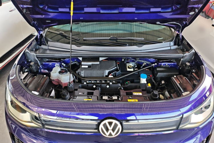 大众 ID.6 X 2021款 Pure 纯净版机舱底盘24