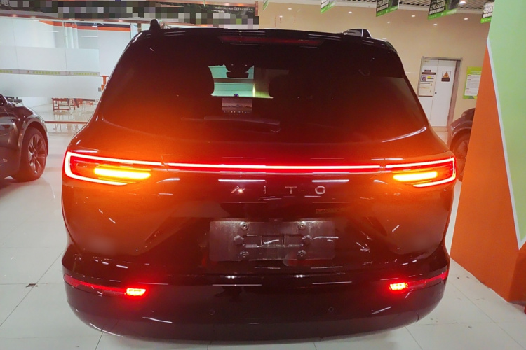 鸿蒙智行 问界M7 2024款 1.5T 智驾四驱Pro版 6座车身外观6004