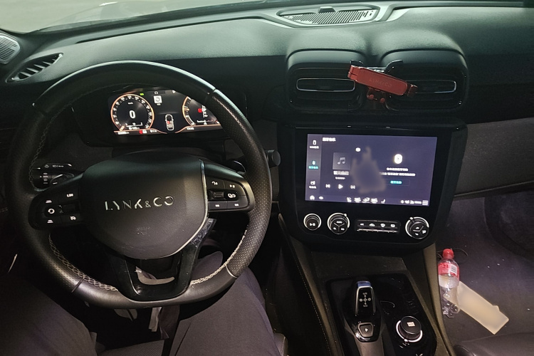 领克03 2021款 2.0TD 自动劲 冠军版中控内饰7003