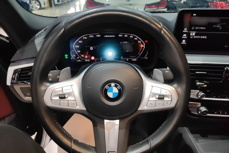 宝马5系 2023款 530Li 领先型 M运动套装中控内饰13