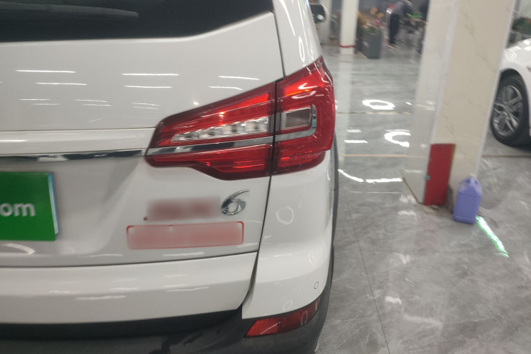 东风风行 风行SX6 2019款 1.6L 手动豪华型 国VI车身外观9