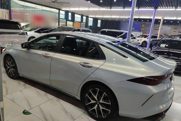 广汽传祺 2023款 影豹H 智能混动版车身外观4