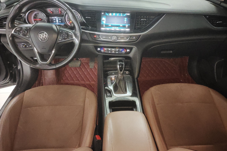 别克 君威 2017款 20T 精英型中控内饰12