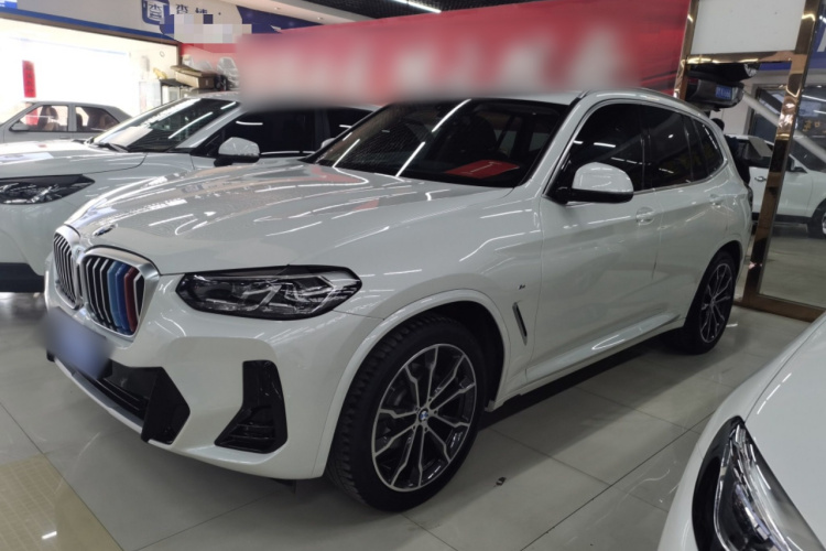 宝马X3 2022款 xDrive30i 领先型 M曜夜套装车身外观4