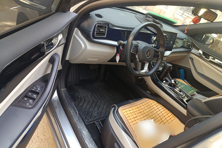 比亚迪 秦PLUS 2021款 DM-i 120KM 尊贵型中控内饰7003