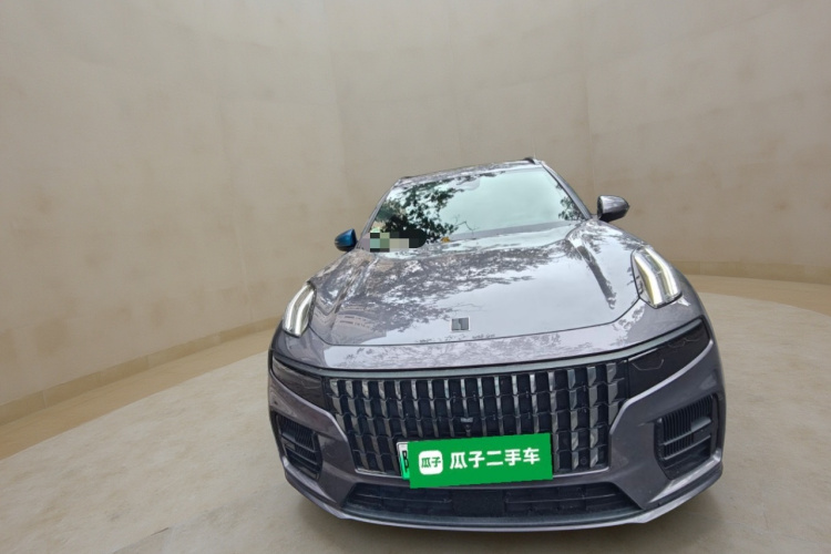 领克09 EM-P 2023款 2.0TD EM-P 远航版PM 六座车身外观2